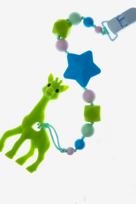 Силиконовый прорезыватель с держателем Сафари, салатовый