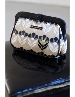 Petunia Cross Town Clutch: Midnight in Malmo