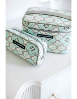 Дорожный кейс Petunia Travel Train Case: Classically Crete