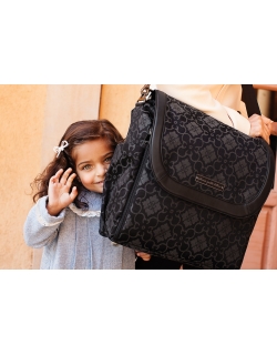 Сумка для мамы Petunia Boxy Backpack: Paris Noir