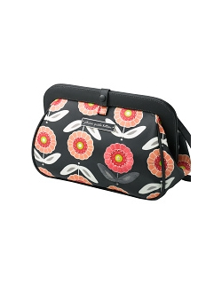 Petunia Cross Town Clutch: Happiness in Hamburg