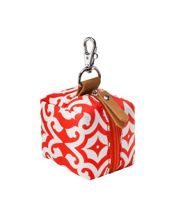 Сумочка для пустышек Petunia Pacifier Porter: Relaxing in Rimini