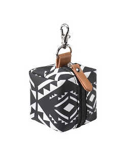 Сумочка для пустышек Petunia Pacifier Porter: Secrets of Salvador